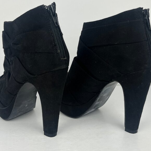 Call It Spring Ankle Bootie Size 6 Black Faux Suede Cone High Heel 4.3in Almond - Picture 3 of 6